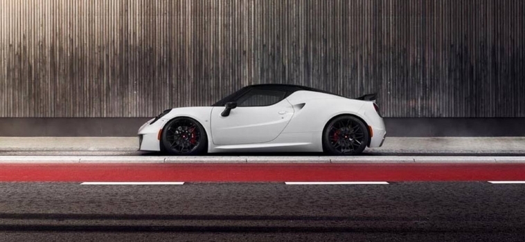 Alfa Romeo 4C by Pogea Racing