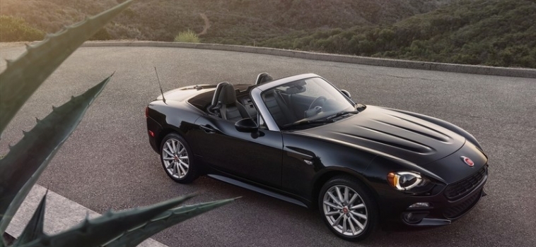 Vratio se legendarni Fiat 124 Spider